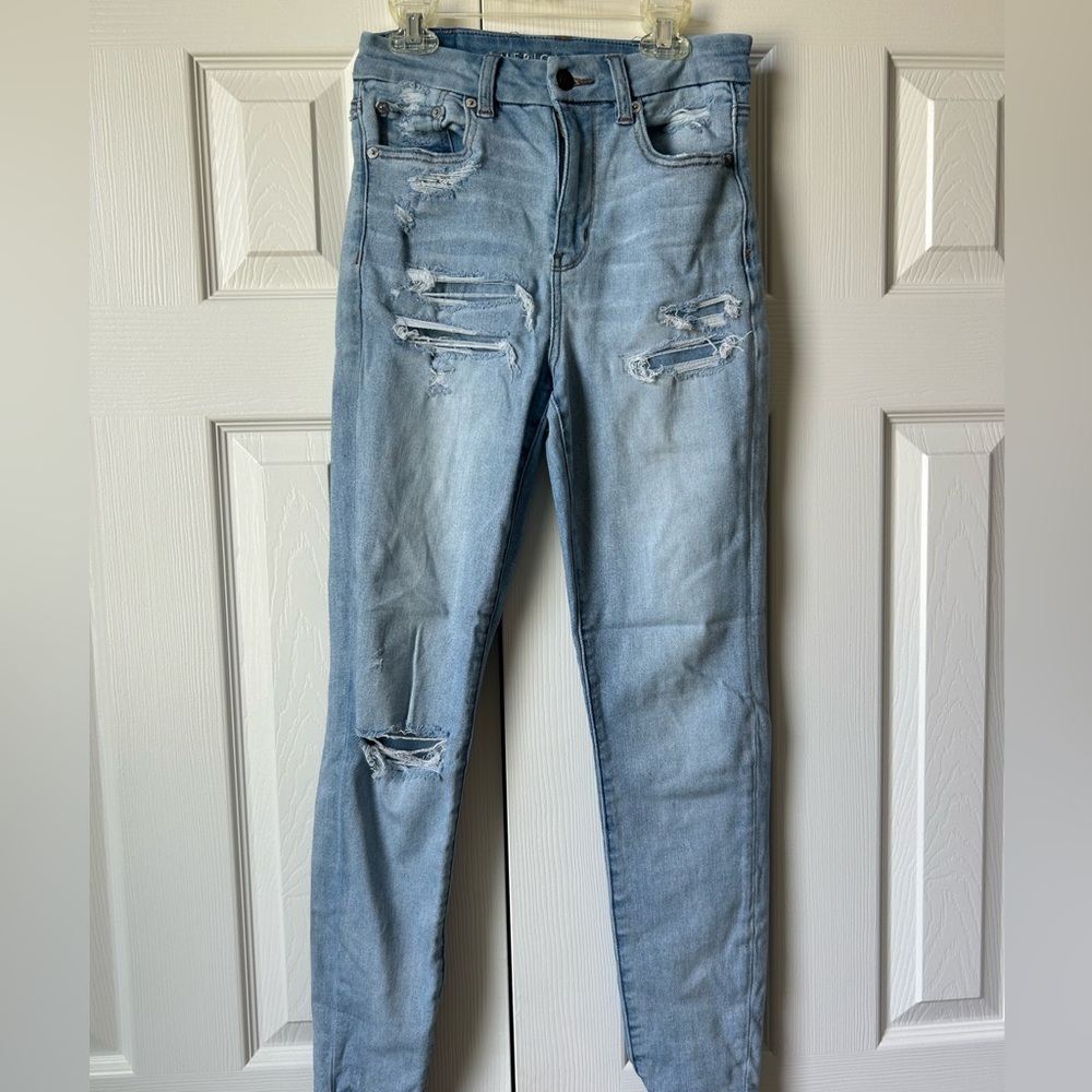 light wash ripped jeggings